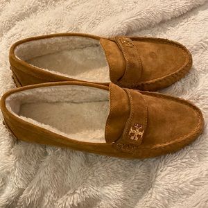 Tory Burch size 9, Kira Shearling Driver - Nat Suede. Style #59526